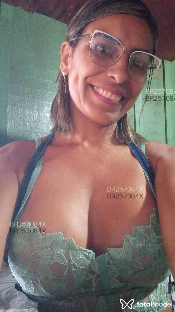 Acompanhante mulher loira (o) de olhos castanhos em Rolim de Moura Acompanhante mulher loira (o) de olhos castanhos em Rolim de Moura - Maluh