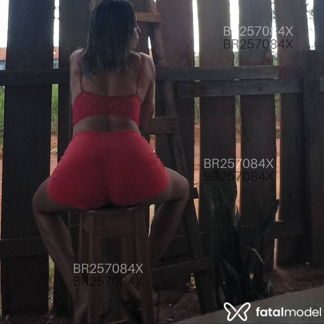 Acompanhante mulher loira (o) de olhos castanhos em Rolim de Moura Acompanhante mulher loira (o) de olhos castanhos em Rolim de Moura - Maluh