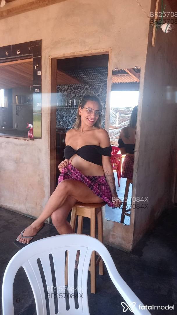 Acompanhante mulher loira (o) de olhos castanhos em Rolim de Moura Acompanhante mulher loira (o) de olhos castanhos em Rolim de Moura - Maluh