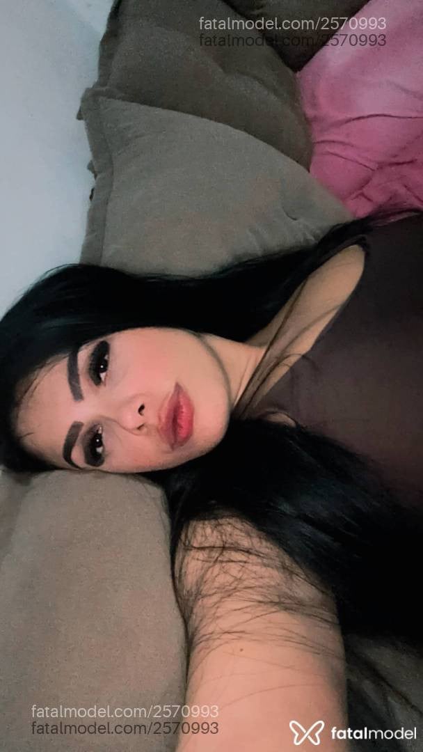 Acompanhante mulher com cabelo castanho de olhos castanhos - Pamela Andrade