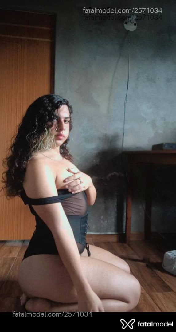 Acompanhante mulher trans com cabelo castanho de olhos castanhos em Congonhas - Bianca