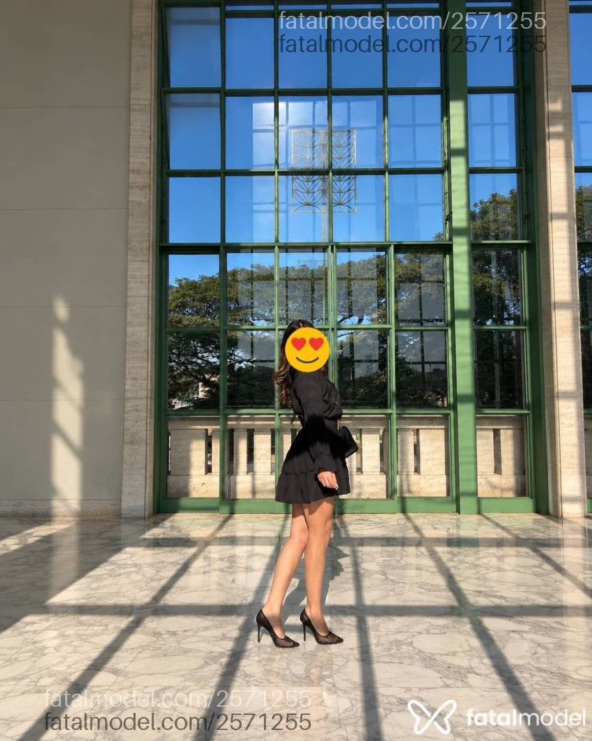 Acompanhante mulher morena (o) de olhos mel em Porto Alegre - ísis Villar