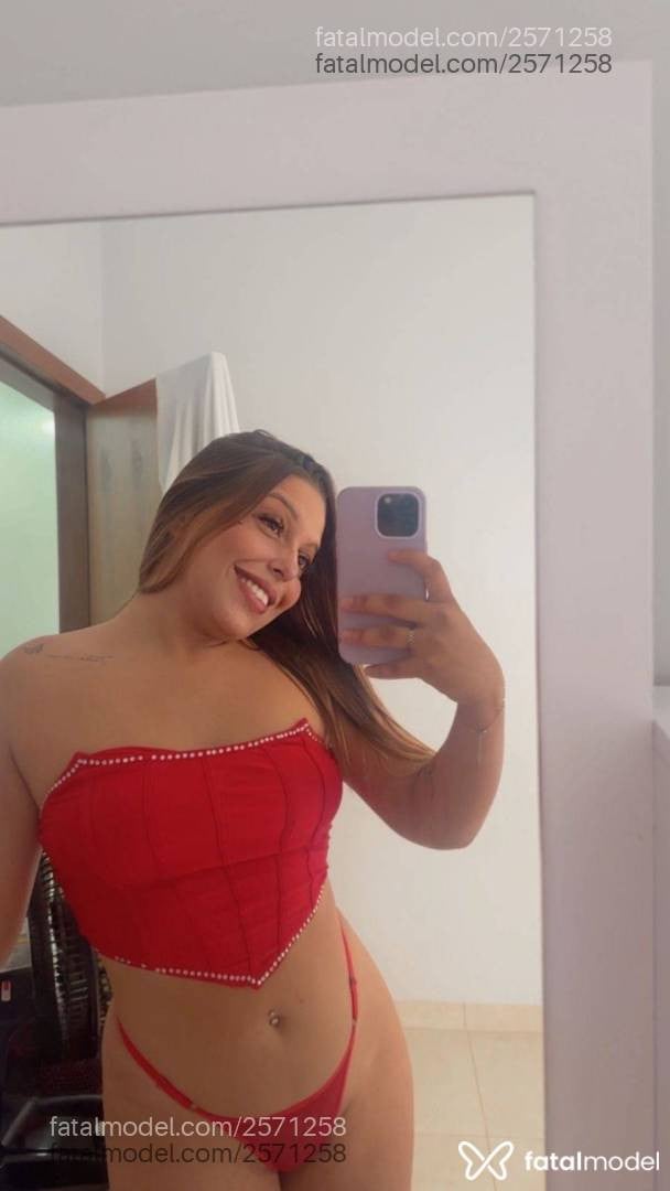 Acompanhante mulher loira (o) de olhos castanhos em Rio Verde - Danny