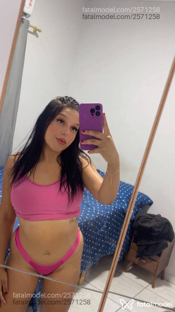 Acompanhante mulher loira (o) de olhos castanhos - Sophia Ferraz