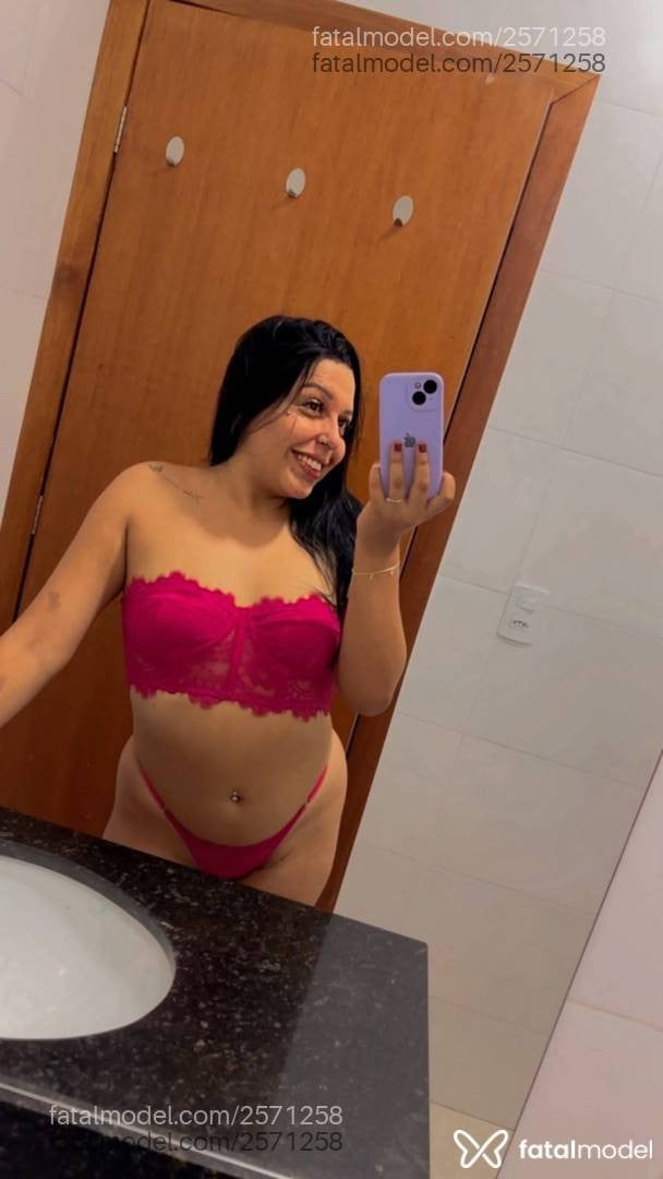 Acompanhante mulher loira (o) de olhos castanhos em Rio Verde - Danny