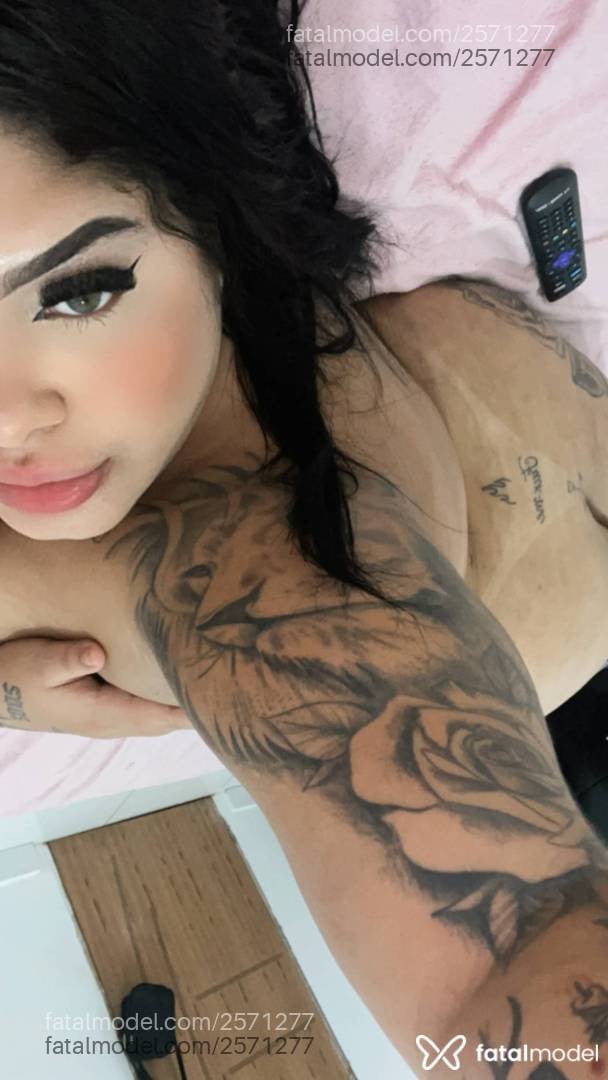 Acompanhante mulher com cabelo castanho de olhos pretos em Rio de Janeiro - Dryca