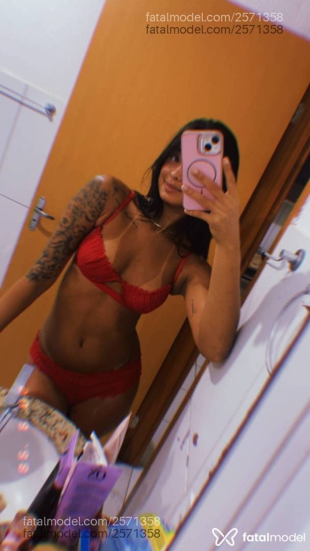 Acompanhante mulher morena (o) de olhos pretos em Salvador - Lua