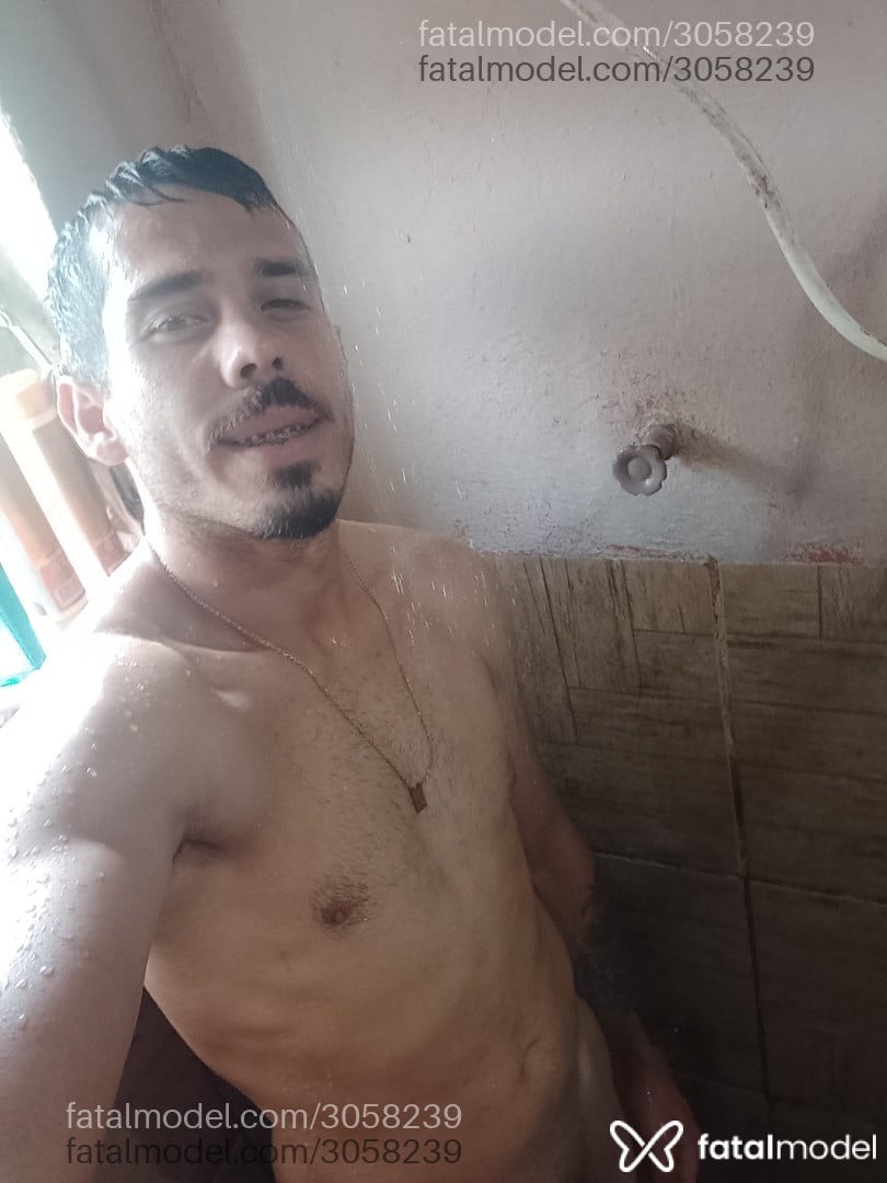 Acompanhante homem morena (o) de olhos castanhos - Juninho