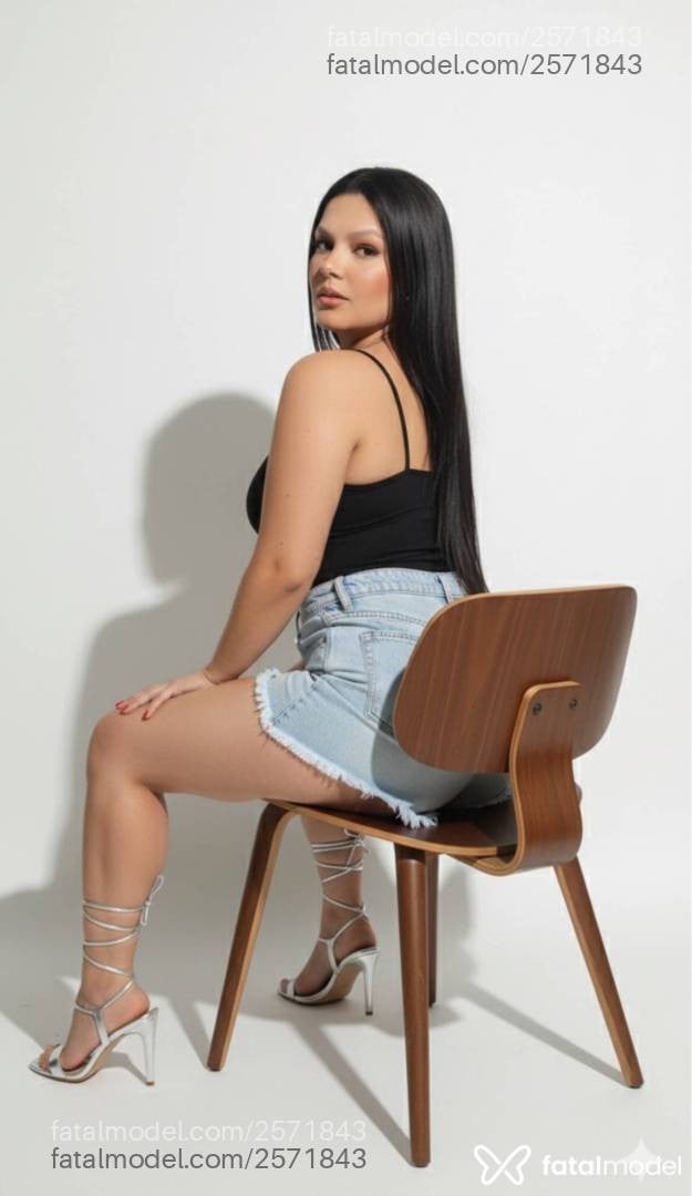 Acompanhante mulher morena (o) de olhos pretos em São Paulo - Aline