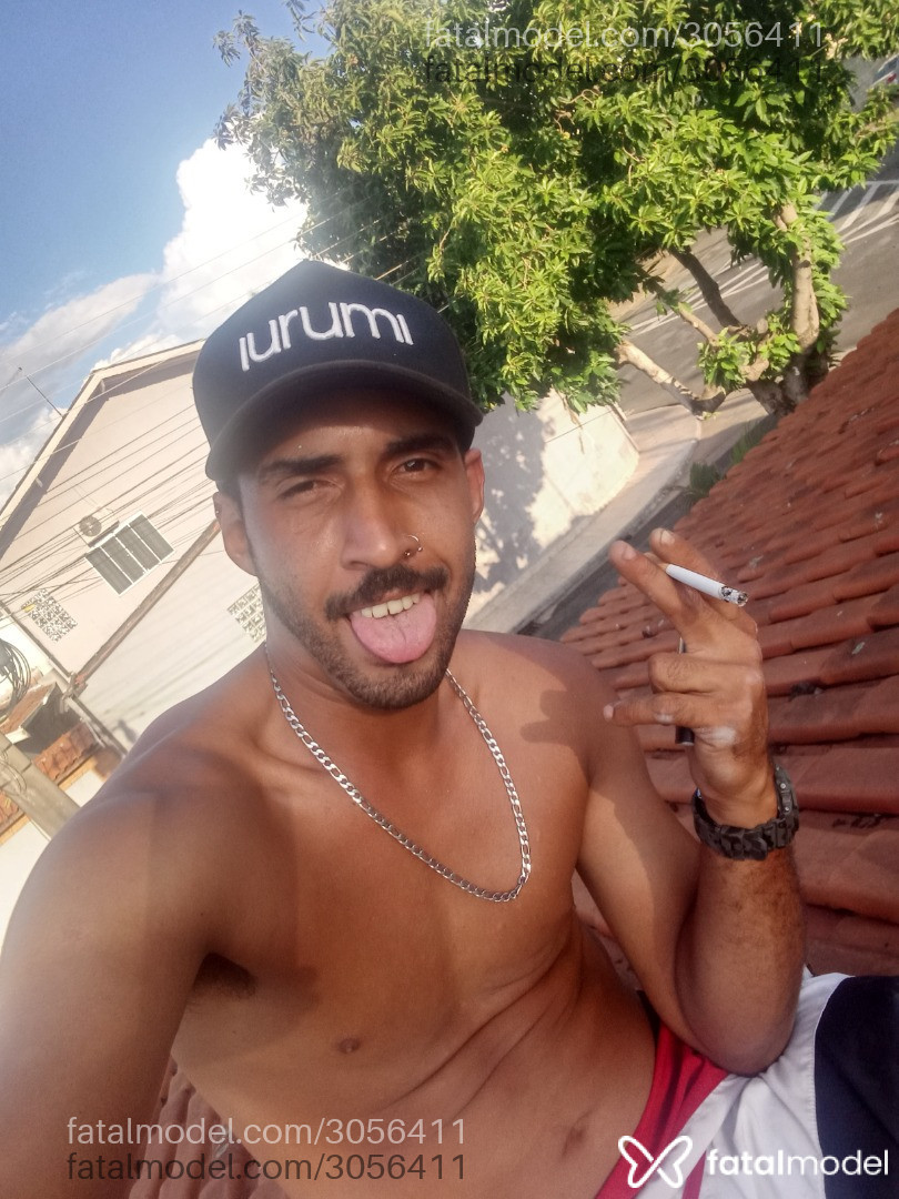 Acompanhante homem com cabelo castanho de olhos castanhos em Virtual Acompanhante homem com cabelo castanho de olhos castanhos em Virtual - Gustavo