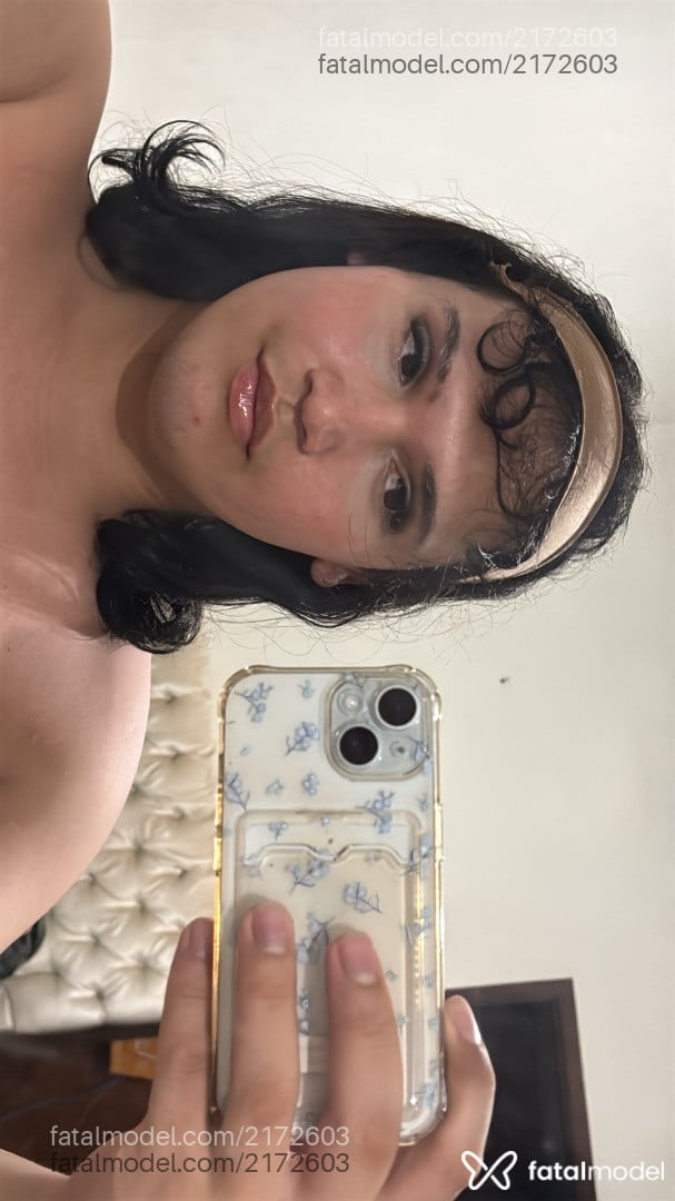 Acompanhante mulher trans morena (o) de olhos mel em Uberlândia - Angel