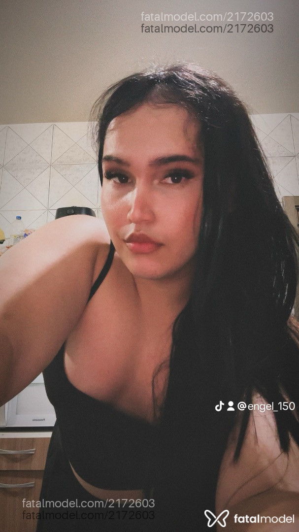 Acompanhante mulher trans morena (o) de olhos mel em Uberlândia - Angel