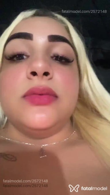 Acompanhante mulher loira (o) de olhos castanhos em Praia Grande - Amanda