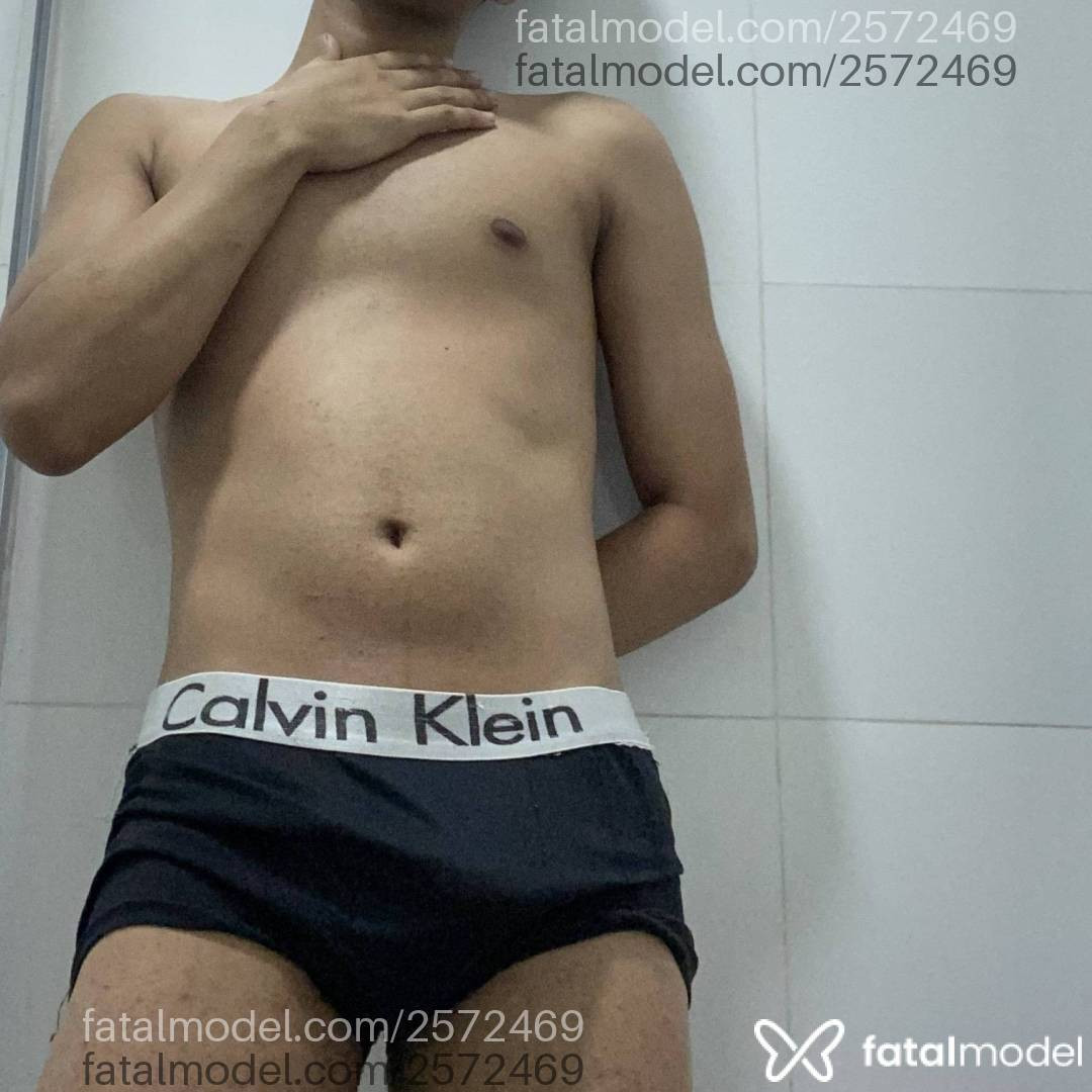 Acompanhante homem morena (o) de olhos pretos em Virtual - Anderson