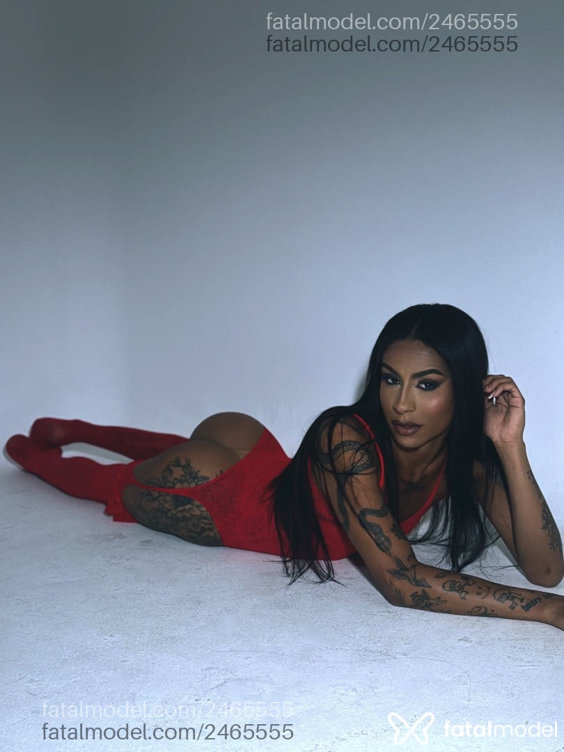 Acompanhante mulher trans morena (o) de olhos castanhos - Camilly Queiroz