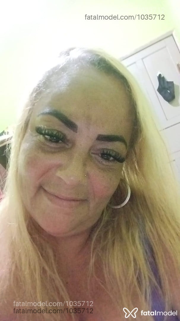 Acompanhante mulher loira (o) de olhos castanhos em Três Rios - Kelly