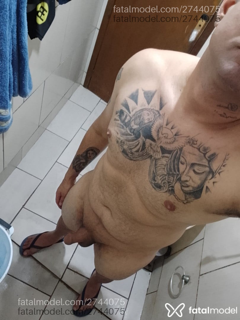 Acompanhante homem com cabelo castanho de olhos castanhos em Uruguaiana Acompanhante homem com cabelo castanho de olhos castanhos em Uruguaiana - Brayan