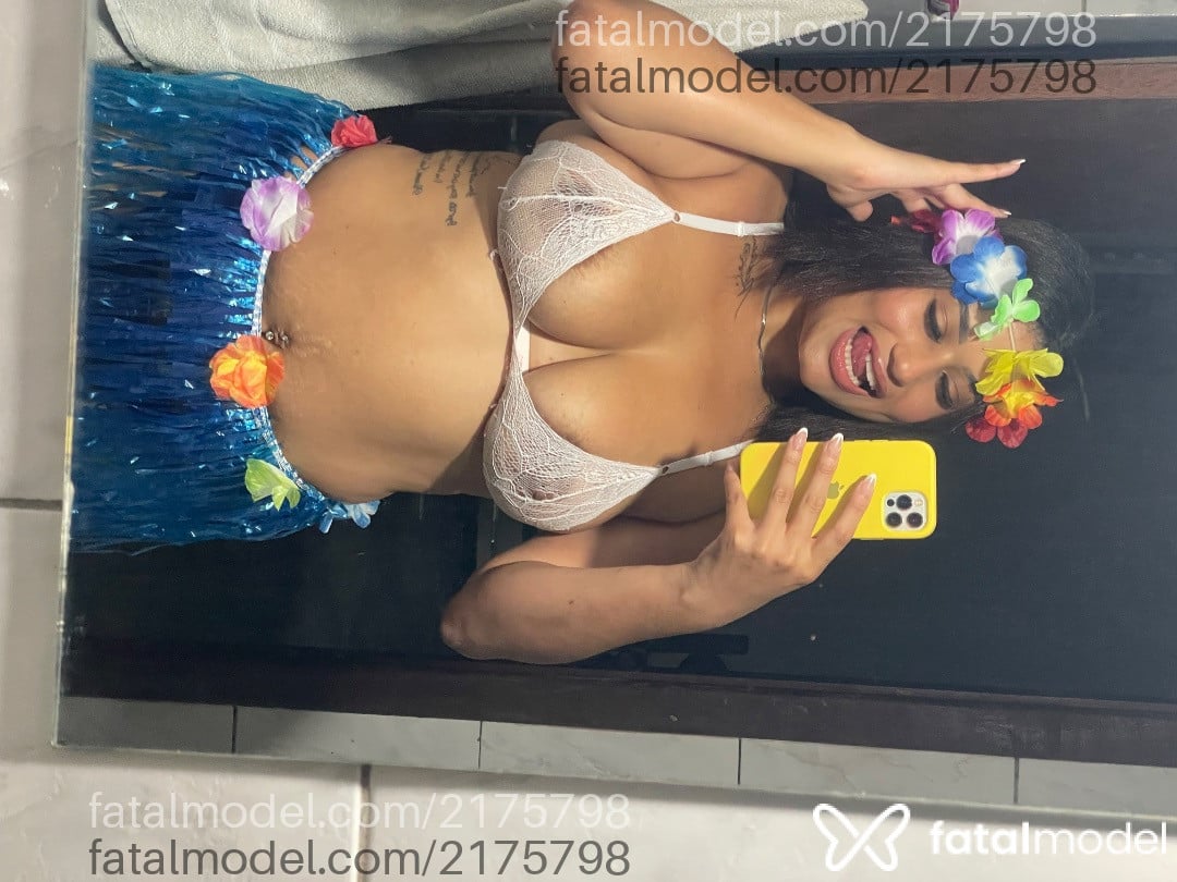 Acompanhante mulher morena (o) de olhos castanhos em Capitólio Acompanhante mulher morena (o) de olhos castanhos em Capitólio - Mel Meligasso