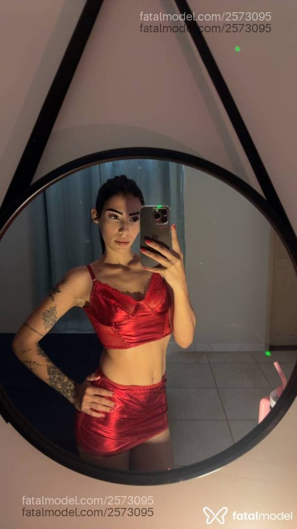 Acompanhante mulher morena (o) de olhos castanhos em Guarapari - Clara Moraes