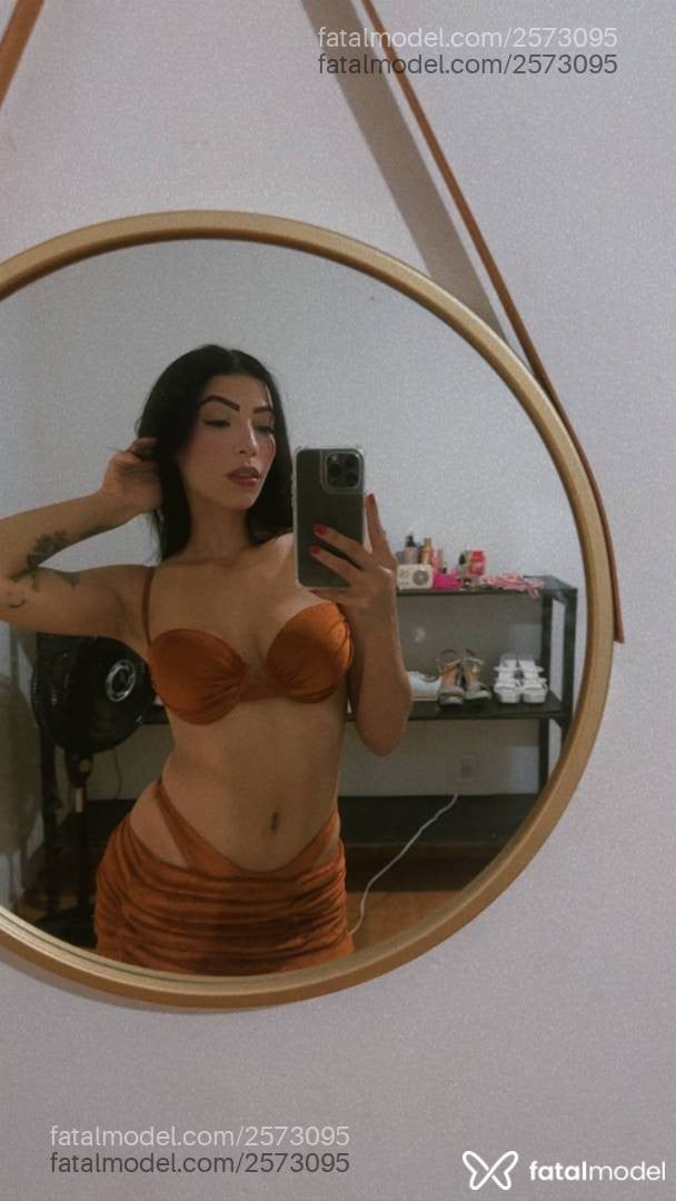 Acompanhante mulher morena (o) de olhos castanhos em Guarapari - Clara Moraes