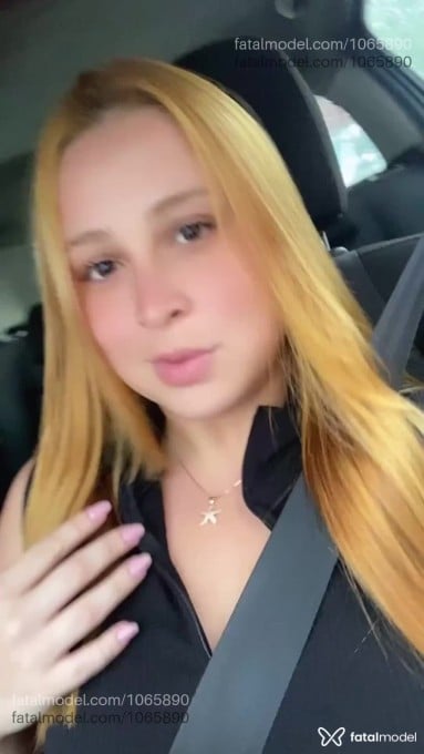 Acompanhante mulher ruiva (o) de olhos castanhos em Taubaté - Rebeca