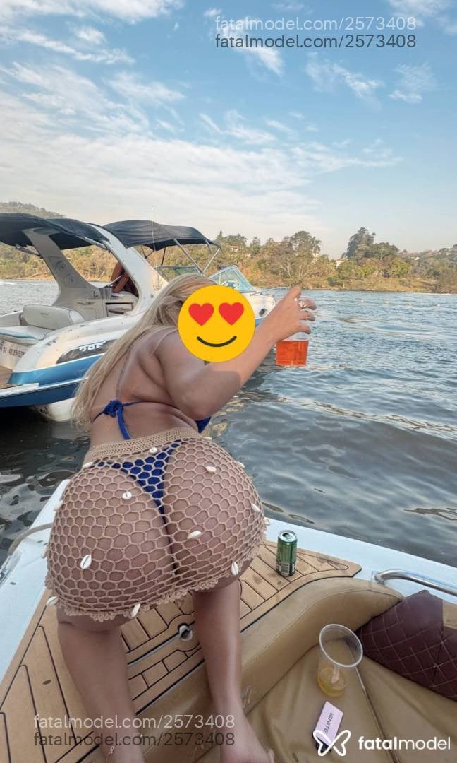 Acompanhante mulher loira (o) de olhos castanhos em Atibaia - Mirella