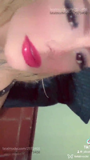 Acompanhante mulher loira (o) de olhos castanhos em Atibaia - Mirella