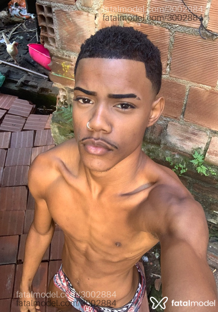 Acompanhante homem morena (o) de olhos pretos - Angel Acompanhante homem morena (o) de olhos pretos - Angel