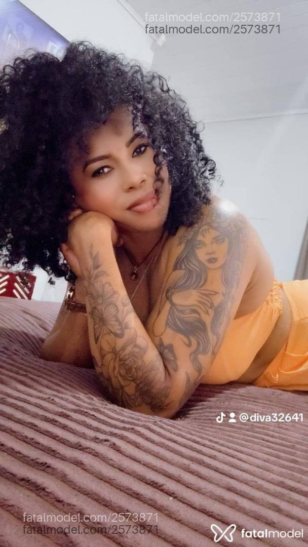 Acompanhante mulher morena (o) de olhos pretos - Cacau