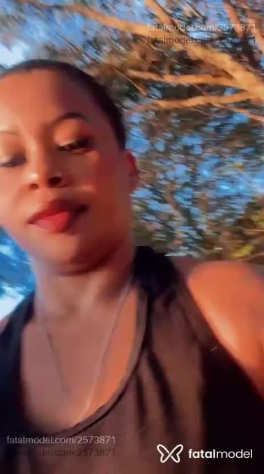 Acompanhante mulher morena (o) de olhos pretos em Cascavel - Cacau