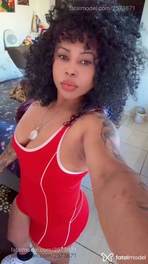 Acompanhante mulher morena (o) de olhos pretos em Cascavel Acompanhante mulher morena (o) de olhos pretos em Cascavel - Cacau