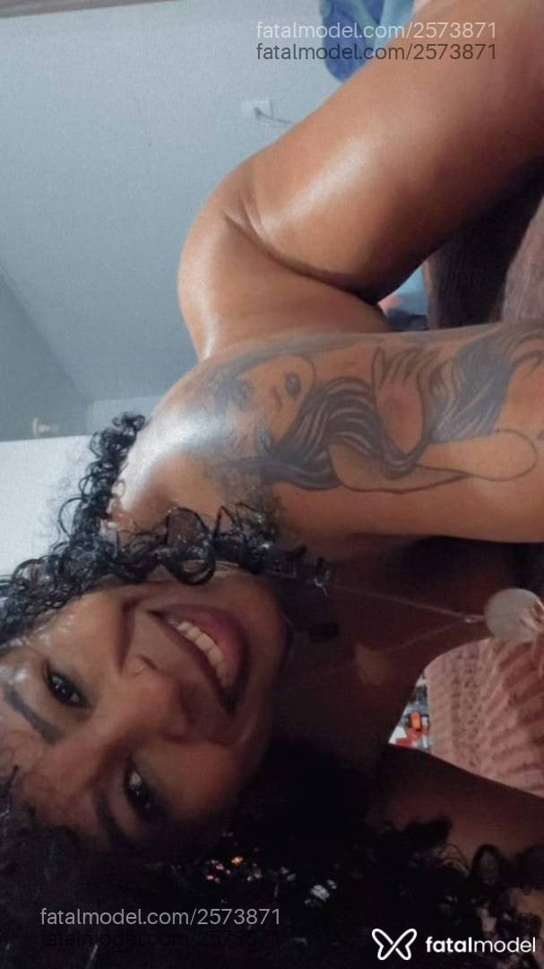 Acompanhante mulher morena (o) de olhos pretos em Cascavel - Cacau