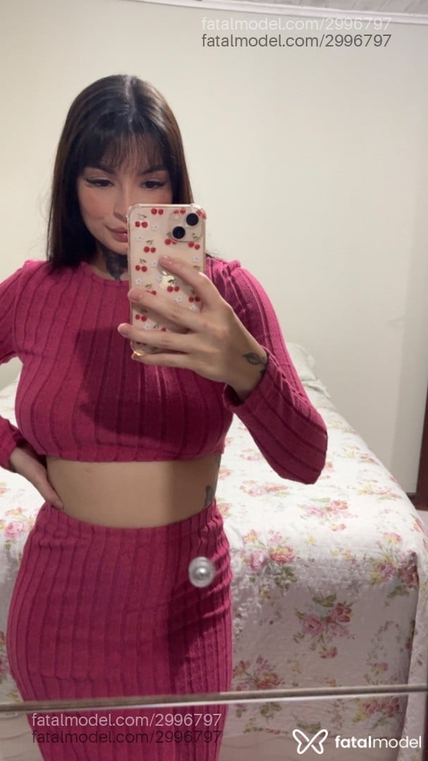 Acompanhante mulher com cabelo castanho de olhos castanhos em Curitiba - Selene