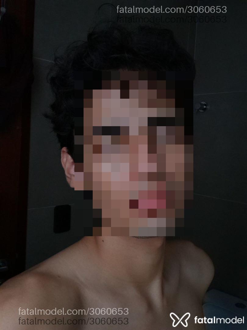 Acompanhante homem com cabelo castanho de olhos castanhos - Alexandre Acompanhante homem com cabelo castanho de olhos castanhos - Alexandre