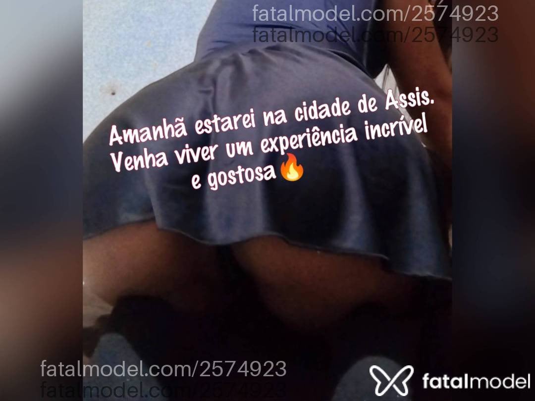 Acompanhante mulher com cabelo castanho de olhos castanhos - Jéssica Vogatti