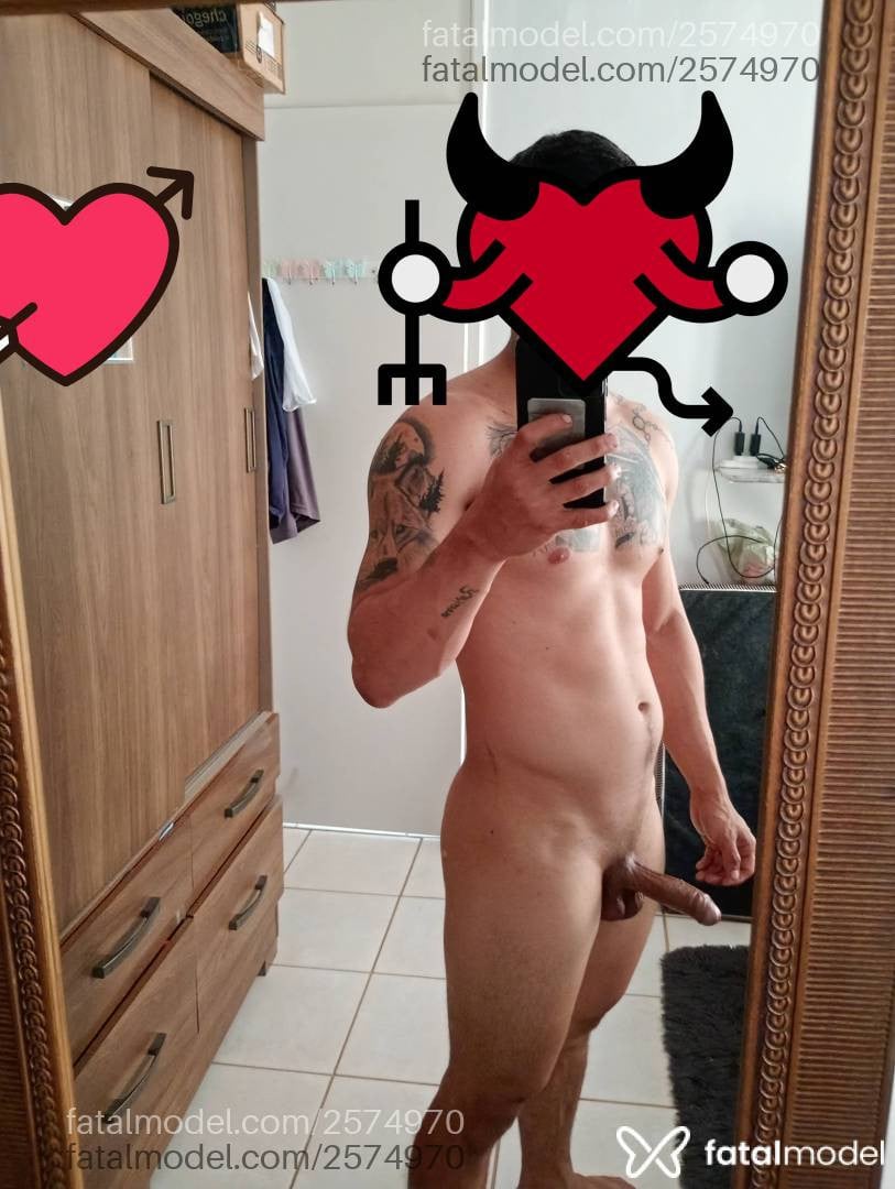 Acompanhante homem morena (o) de olhos pretos - Escorpião