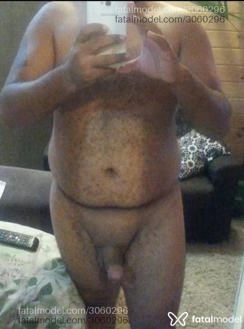 Acompanhante homem morena (o) de olhos castanhos em Alvorada - Tavares
