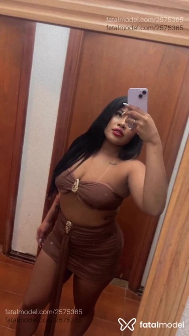 Acompanhante mulher morena (o) de olhos castanhos em Guarujá Acompanhante mulher morena (o) de olhos castanhos em Guarujá - Alinne Reis