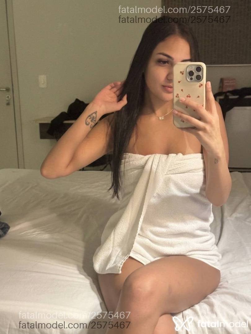 Acompanhante mulher com cabelo castanho de olhos castanhos - Julia