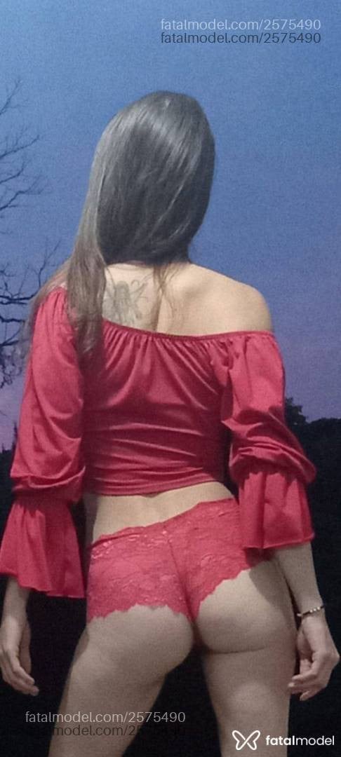 Acompanhante mulher ruiva (o) de olhos castanhos - Kitana