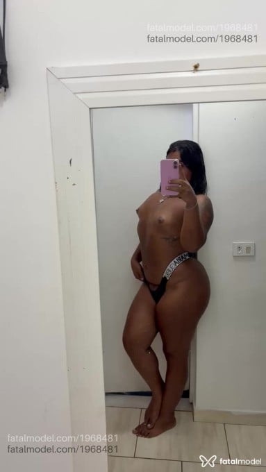 Acompanhante mulher trans morena (o) de olhos pretos em Rio de Janeiro - Índiana