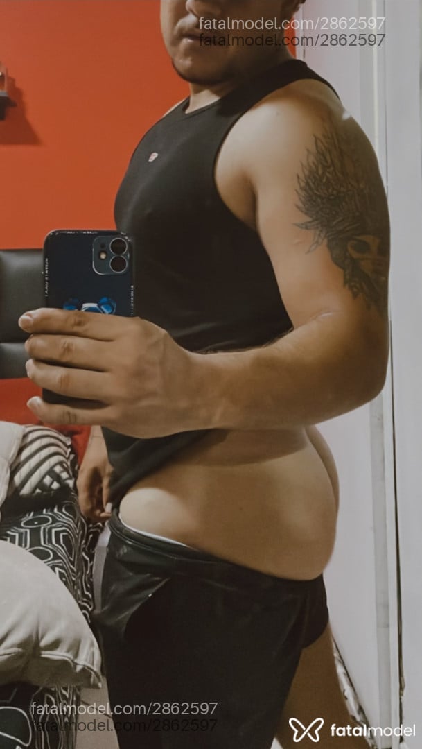 Acompanhante homem com cabelo castanho de olhos castanhos em Campinas Acompanhante homem com cabelo castanho de olhos castanhos em Campinas - Petterson Alves