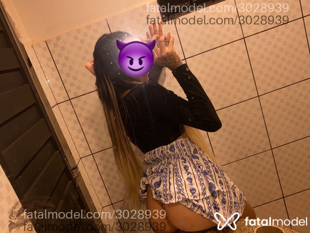 Acompanhante mulher loira (o) de olhos castanhos em Campo Grande - Barbies