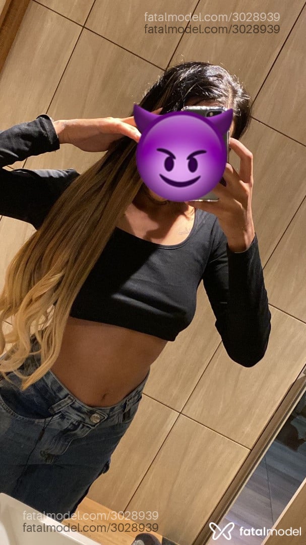 Acompanhante mulher loira (o) de olhos castanhos em Campo Grande - Barbies