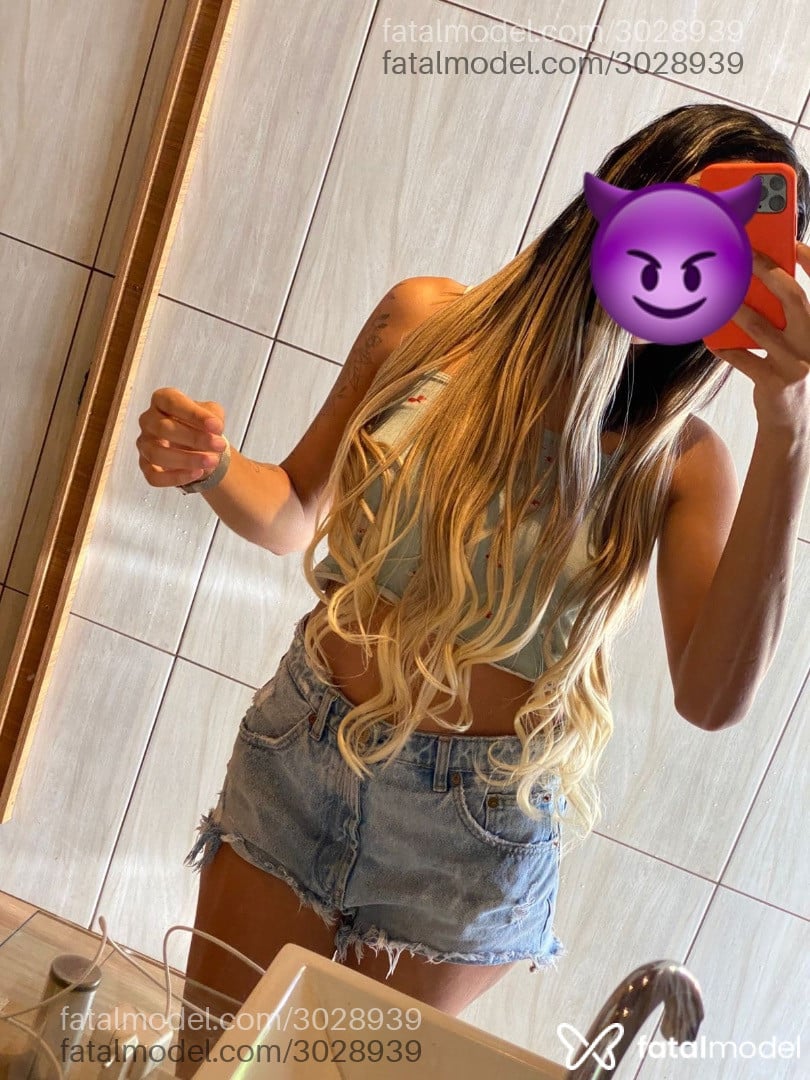 Acompanhante mulher loira (o) de olhos castanhos em Campo Grande - Barbies