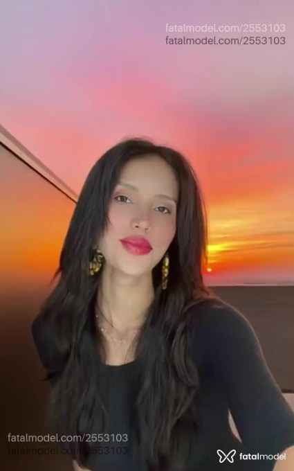 Acompanhante mulher morena (o) de olhos pretos em Virtual Acompanhante mulher morena (o) de olhos pretos em Virtual - Goddesmy