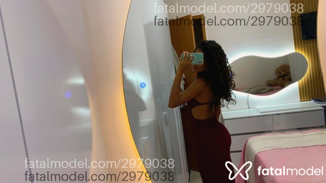 Acompanhante mulher morena (o) de olhos mel em Goiânia - Nicole
