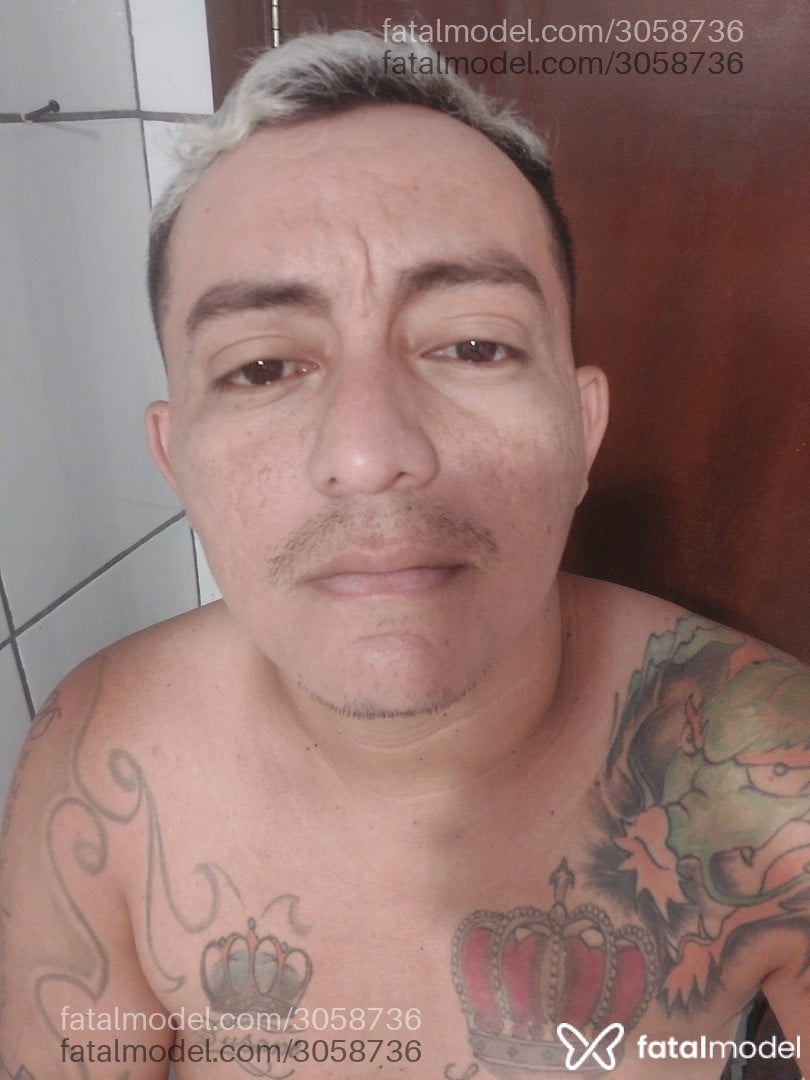 Acompanhante homem com cabelo castanho de olhos pretos em Concórdia Acompanhante homem com cabelo castanho de olhos pretos em Concórdia - Maxwell Ventura
