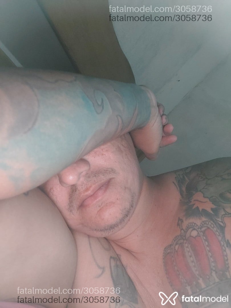 Acompanhante homem com cabelo castanho de olhos pretos em Concórdia Acompanhante homem com cabelo castanho de olhos pretos em Concórdia - Maxwell Ventura