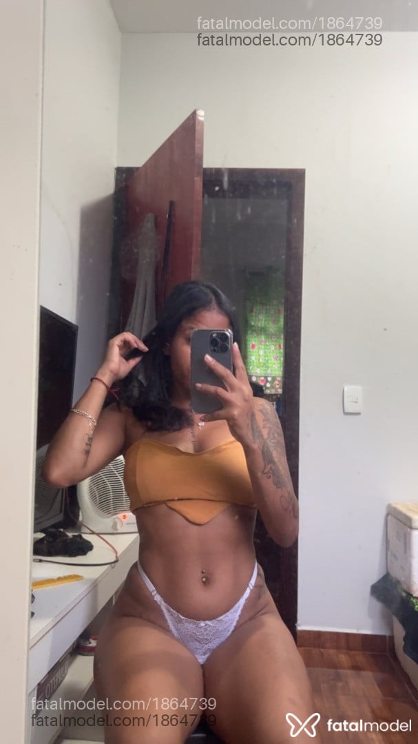 Acompanhante mulher morena (o) de olhos pretos em São Paulo - Paiva